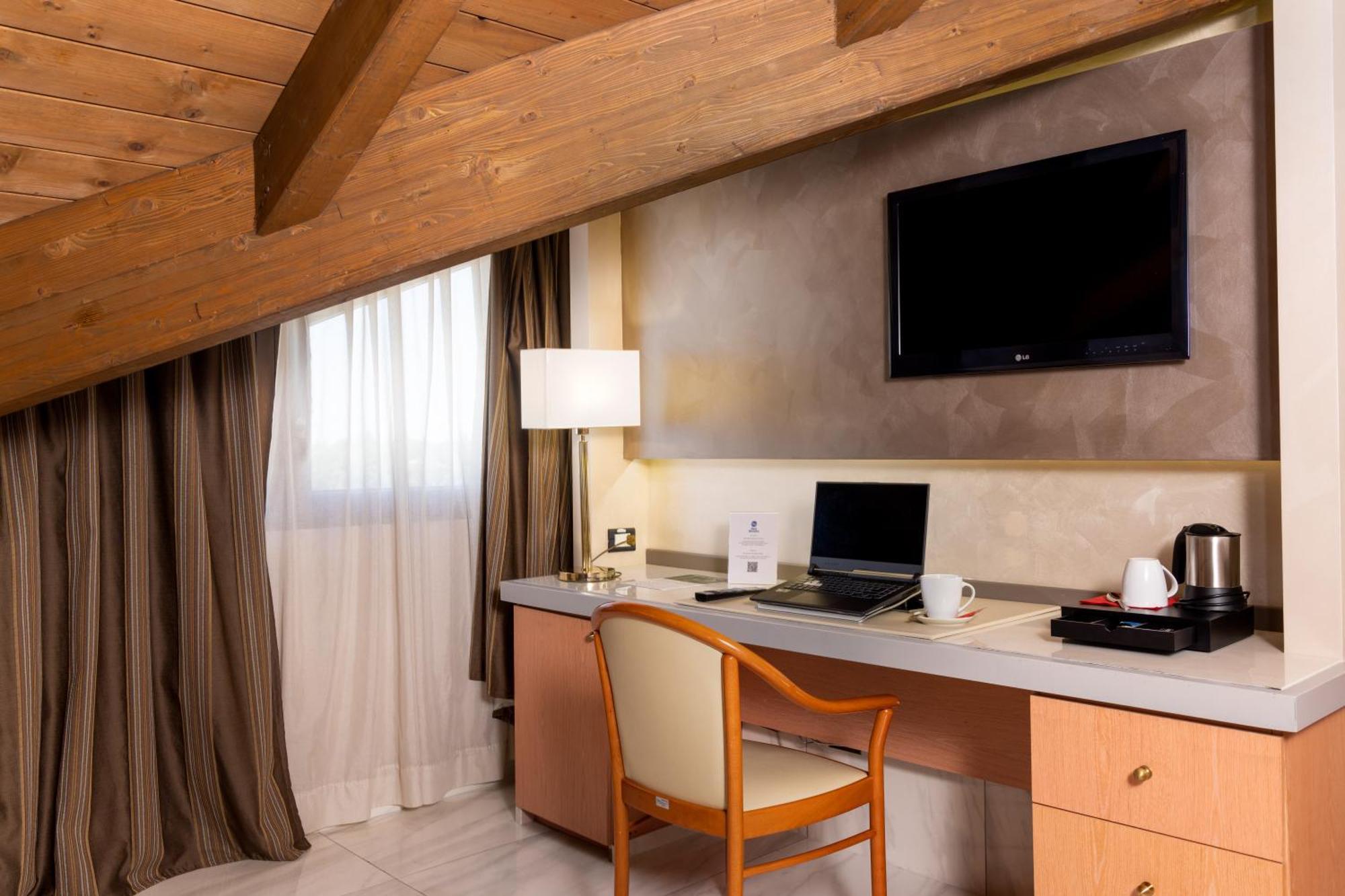 Best Western Modena District Campogalliano Esterno foto